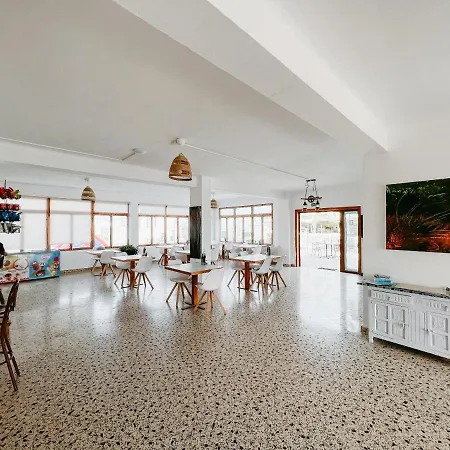 Guest house Hostal Cala Llombards Cala Llombards