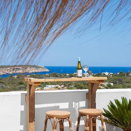Guest house Hostal Cala Llombards *