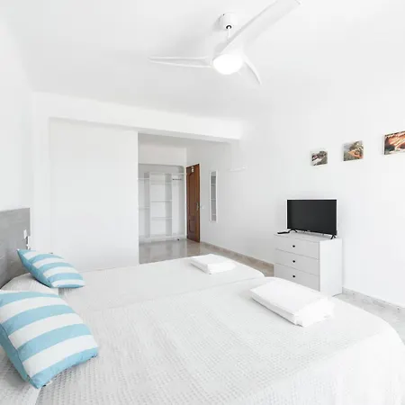 Hostal Cala Llombards * Cala Llombards