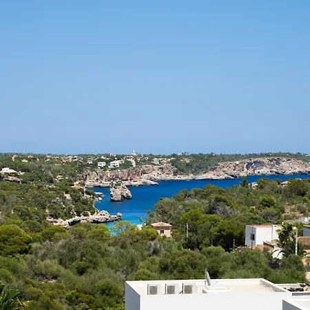 Hostal Cala Llombards *