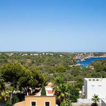 Hostal Cala Llombards *
